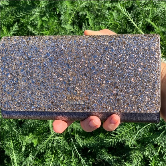 ✨Kate Spade Milou Laurel Way Sparkly Wristlet ✨ - Picture 4 of 8